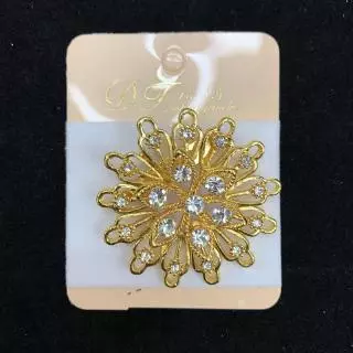 Vintage Jewelry เข็มกลัด 4.5cm ลายดอกไม้ แฟชั่น คลาสสิก เข็มกลัดเพชร สิทอง 1pcs