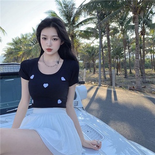 Pretty Closet เสื้อครอปไหมพรมแขนสั้นลายหัวใจ ครอปแฟชั่น เสื้อแฟชั่นเกาหลี ระบายอากาศได้ดี ใส่แล้วไม่ร้อน มาใหม่ (T1002)