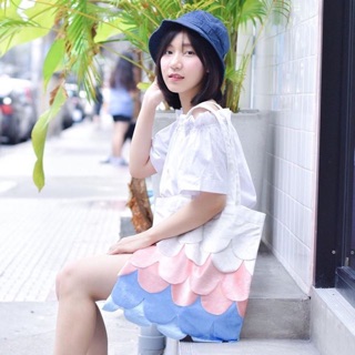 มีโค้ดลด100บาท Sakura Blossom Tote Bag กระเป๋าผ้า LittlemissJolie ลายmermaid สี พาสเทล