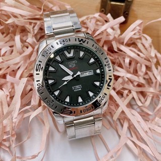 นาฬิกา SEIKO สายเลส มีช่องบอกวันที่