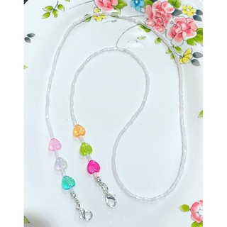 สายคล้องแมส สีขาว ประดับหัวใจหลากสี🌸