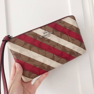 🎀 ส่งฟรี คล้องมือ size 1L น้ำตาลลายซี คาดแดงขาว coach C1715 Large Corner Zip Wristlet color Sv/Khaki Multi