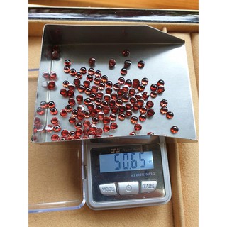 Sale!! พลอยโกเมน Natural Garnet ทรงกลมหลังเบี้ย 4มม. ทั้งหมด 50กะรัต รวมทั้งหมดประมาณ 120เม็ด