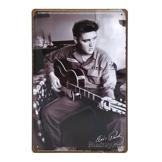 ป้ายสังกะสีวินเทจ Elvis Presley Play Guitar (ปั๊มนูน)