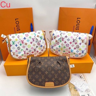 กระเป๋าสะพายข้าง Louis Vuitton