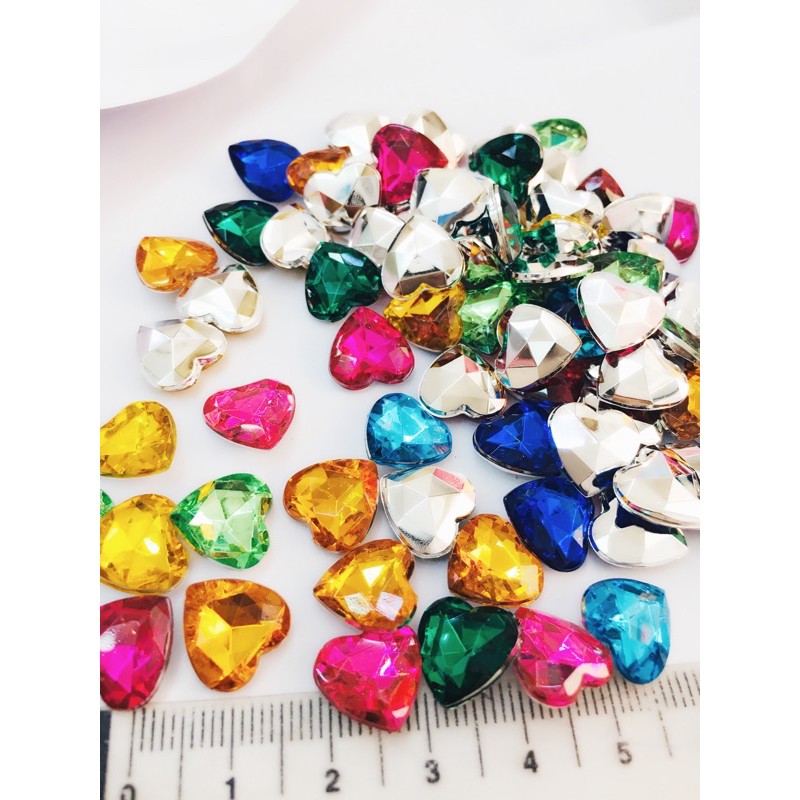 หัวใจพลอยสีสวยขนาด8,10,1.2,14CM.20ชิ้น