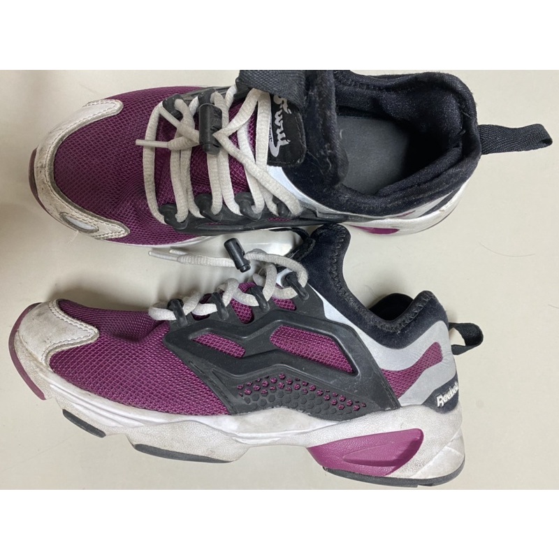 Reebok รองเท้าเด็กมือสองแท้100%