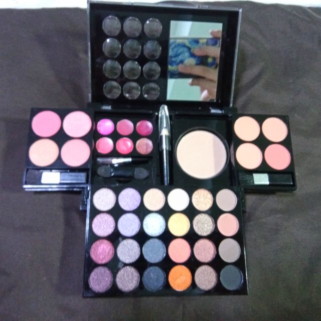 Usds  พาเลทแต่งหน้า Siwanna สภาพ 98%