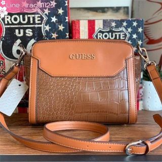 Guess Trylee Cross Body Bag ของแท้ ราคาถูก