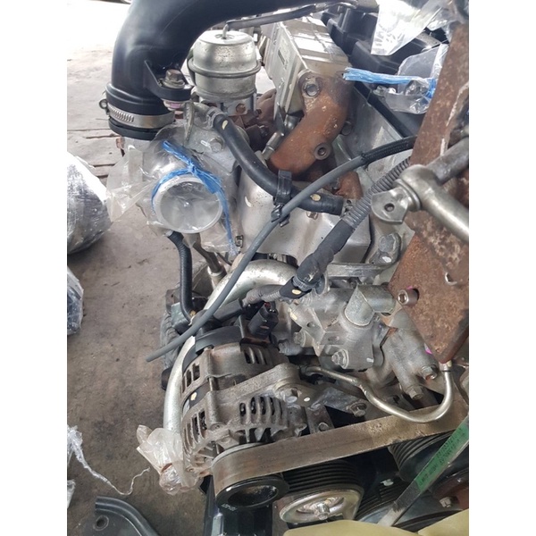 เครื่องยนต์ 4jk izuzu euro4 พร้อมเกียร์และอุปกรณ์ต่างๆ