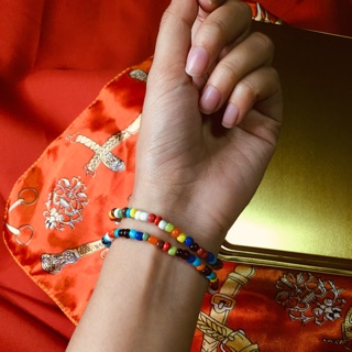 สร้อยข้อมือลูกปัดสีรุ้ง กำไลลูกปัด สร้อยข้อมือวินเทจ