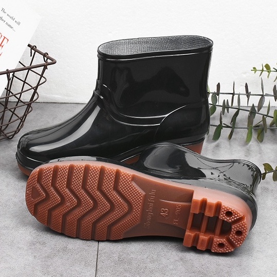 (S-1062) พร้อมส่งไทย ส่งเร็ว🚚 41-44 รองเท้ากันฝน รองเท้าบูท กันลื่น กันน้ำ ยางกันน้ำ คุณภาพดี
