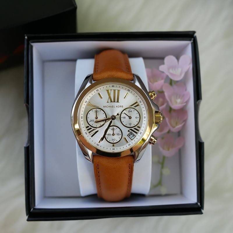 พร้อมส่ง นาฬิกาข้อมือผู้หญิง Michael Kors สายหนังสีน้ำตาล Two-Tone Bradshaw Mini Watch MK2301