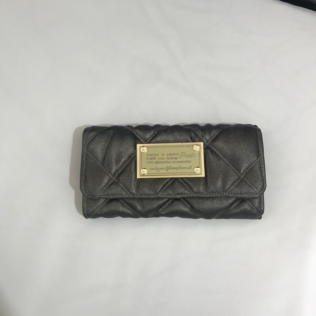 กระเป๋าสะตางค์ fashion in passion Posh  มือสองสภาพใหม่