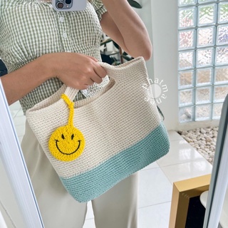 pmncrochet : กระเป๋าถักทรงถือ รุ่น Origi hand bag ทรงเหลี่ยม👜 ใบใหญ่ใส่ของได้เยอะ ✨พร้อมส่งไม่ต้องรอถัก✨