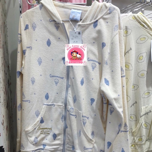 เสื้อแขนยาว  ชินนาม่อน  sanrio japan