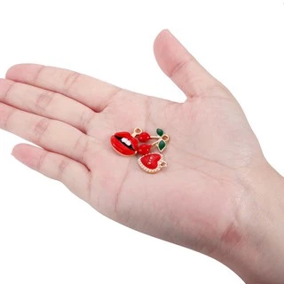 10 ชิ้นจี้สร้อยคอสร้อยข้อมือต่างหูจี้สีแดงน่ารักเครื่องประดับ DIY และเครื่องประดับแฟชั่น