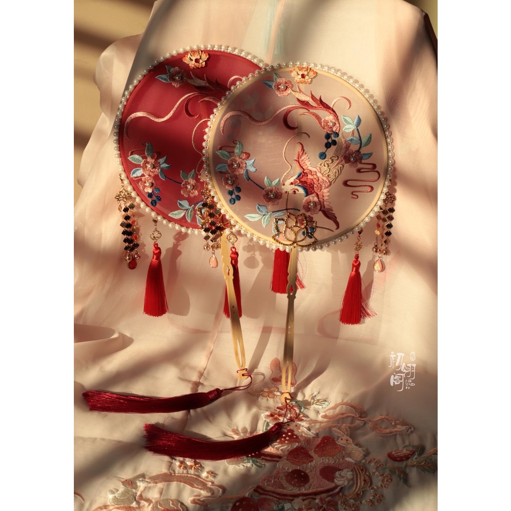 DIY FRIENDS EMBROIDERED TRADITIONAL WEDDING พัดลมทรงกลมมือถือสไตล์สําหรับตกแต่งงานแต่งงาน/อุปกรณ์ประ