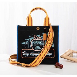 Coach Tote 34 With Skyline Big Apple Camp Print (ใบใหญ่)