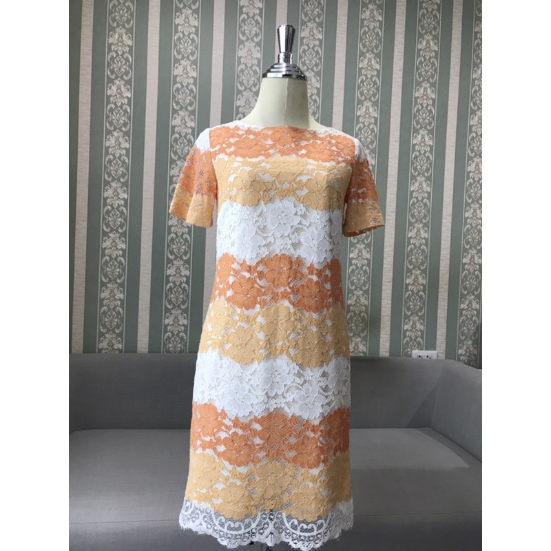 เดรสผ้าลูกไม้ Bouton