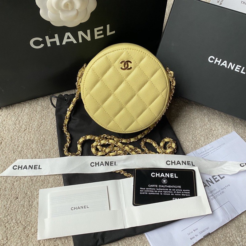 Super new ‼️ Chanel round bag caviar crossbody  holo29 สีเหลืองอ่อน สภาพสวยเป้ะ ใหม่มากค่ะ เจ้าของใช้มาครั้งเดียว