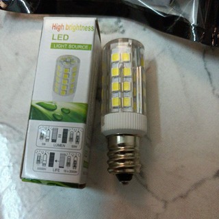 900199 หลอดไฟ LED E12 สีขาว หลอดไฟตู้เย็นหลอดไฟ 220 โวลท์ 5 วัตต์แสงสว่างในบ้านเราได้หมดครับ