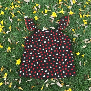 เสื้อสายเดี่ยวแต่งระบาย
