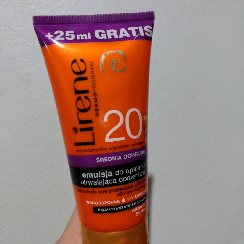 ครีมกันแดด + อาบแดด ผิวแทน จากโปแลนด์ Lirene Sun protection SPF 20 Tan Maximizer Tanning Lotion โลชั