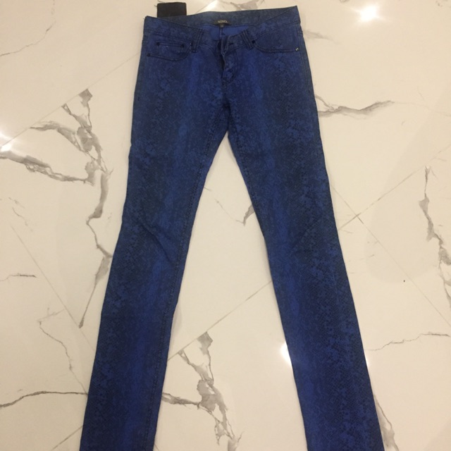 กางเกงยีนส์ XOXO ลายหนังงู เอว25 สะโพก36 ยาว39