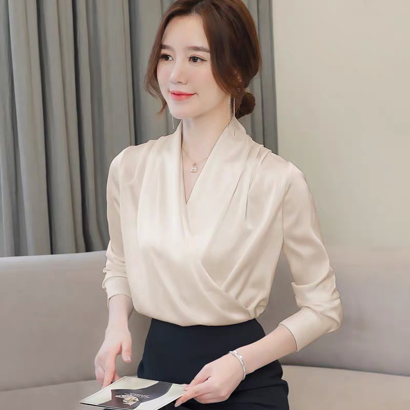 เสื้อทำงานผู้หญิง(เนื้อผ้ามาใหม่)สไตล์เกาหลีทำงานออฟฟิศใส่สบาย New Fashion 2025