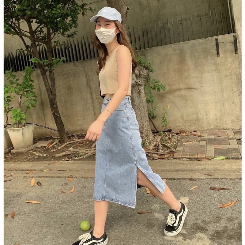 กระโปรงยีนส์อ่อนยาว ผ่าข้าง จากร้าน Stylelist_Shop