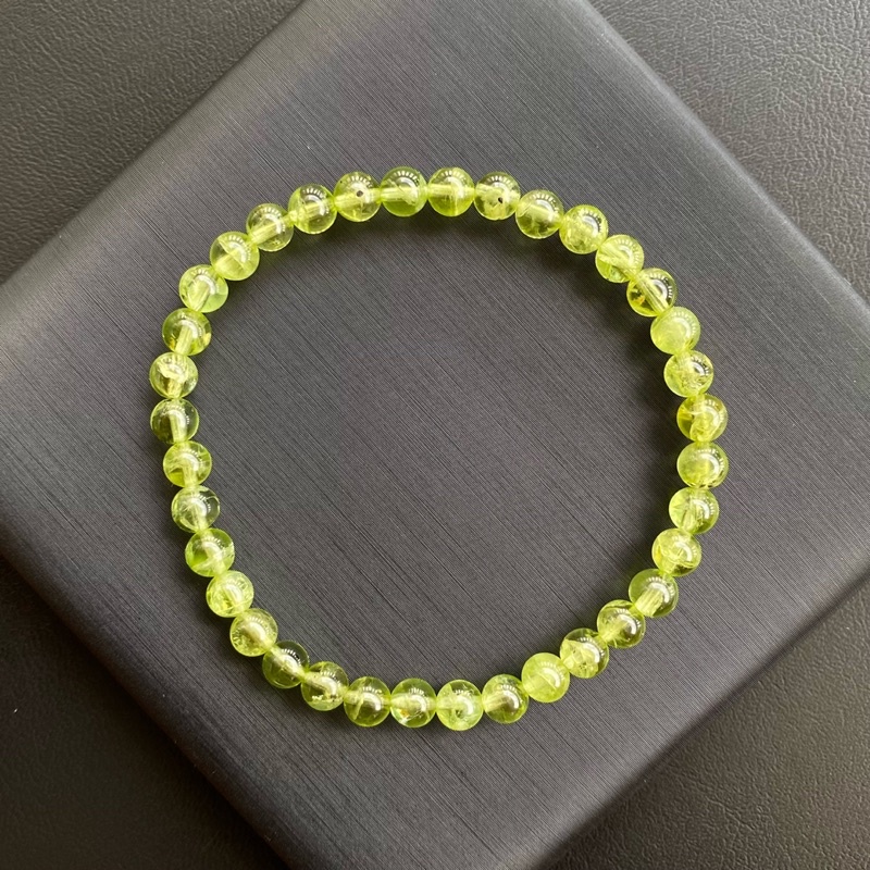 Premium Grade กำไลหินแท้เพอริดอท (Peridot) ไซส์เล็กมินิมอล 4mm 💚