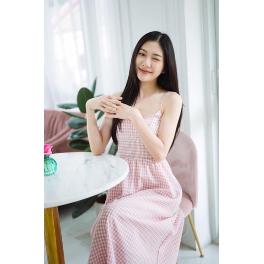 ส่งต่อ เดรส แบร์น Pitcha สีชมพู