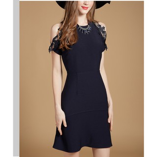 &lt;&lt;พร้อมส่ง&gt;&gt; เดรสทำงาน แฟชั่น คอกลม โชว์ไหล่ ปักลาย