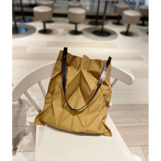 กระเป๋า miyake iittala tote bag สินค้าพร้อมส่ง  ขนาด 15x16นิ้ว (สีน้ำตาล)