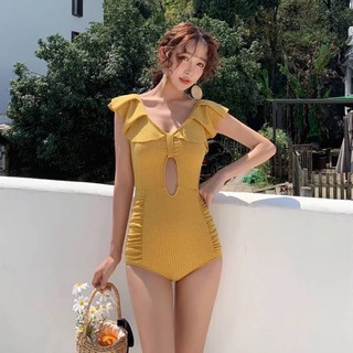 ชุดว่ายน้ำ 🩱swimsuit สีเหลือง size M สินค้าใหม่ไม่ผ่านการสวมใส่