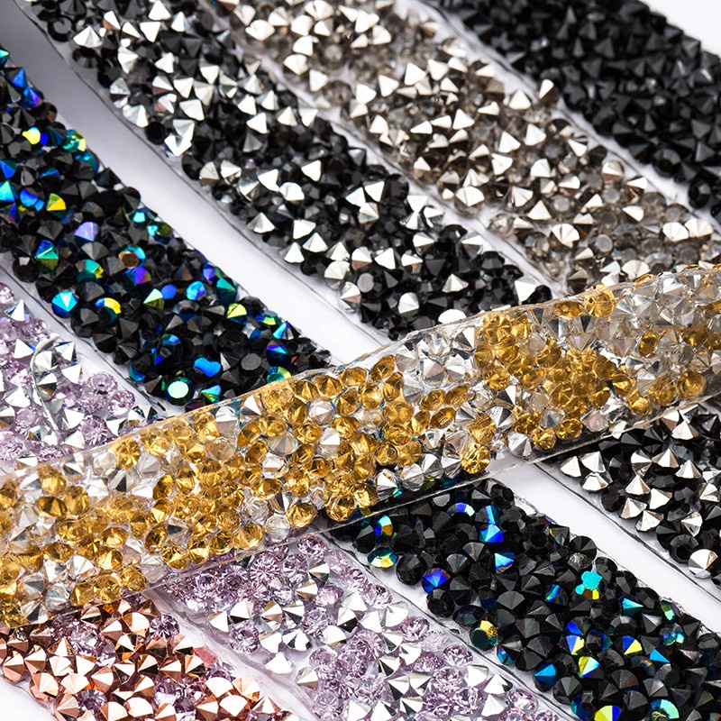 เย็บผ้าตัดคริสตัล Strass แก้ไขร้อน Rhinestone ริบบิ้นกับ Rhinestone เหล็กบนแอพเพล็ตสำหรับชุด