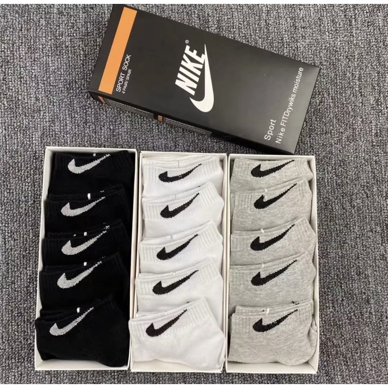 ( 5คู่1กล่อง)NIKEถุงเท้าข้อสั้น ถุงเท้าใส่วิ่ง ใส่ออกกำลังกาย ฟุตบอล ถุงเท้านักเรียนกันลื่น ใส่สบายใส่ได้ทั้งชายและหญิง