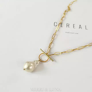 สร้อยคอแบบบาร๊อค  Baroque Pearl Necklace