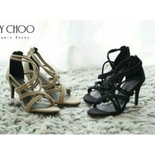 รองเท้าส้นเข็มหุ้มข้อ งานสวยๆ
จากแบรนด์ Jimmy Choo