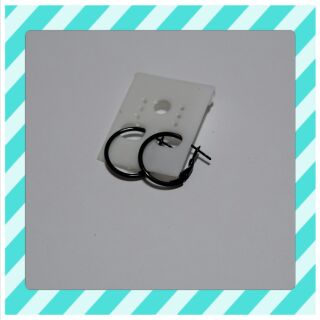 ตุ้มหูห่วงกลมเคลือบสีดำพร้อมแป้น  ต่างหู วง2cm(1คู่)