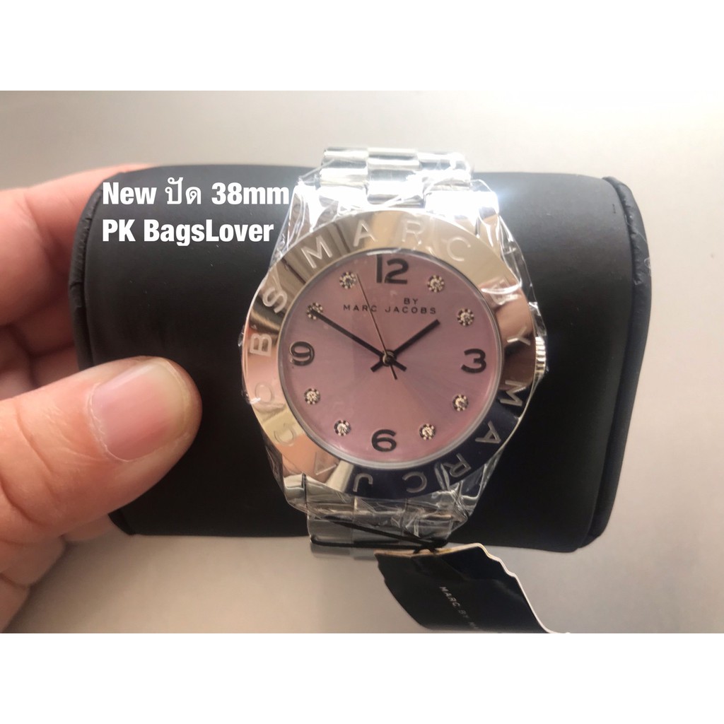 นาฬิกา Marc Jacob รุ่น MBM3300 เรือนสี Silver ปัดสีชมพู 38cm