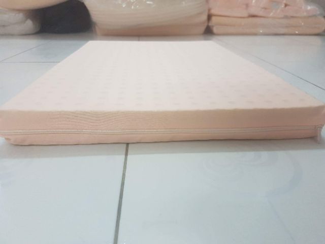 PILLOW ยางธรรมชาติ 50x50x5ซม