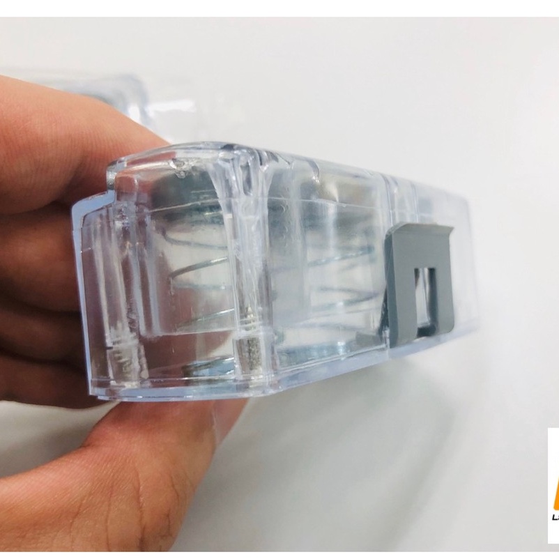 LEOMAX กล่องใส่เหรียญ ที่เก็บเหรียญ ที่ใส่เหรียญ รุ่นสไลด์ พร้อมที่หนีบบัตร รุ่น CH-1146 สีใส - รูปที่ 2