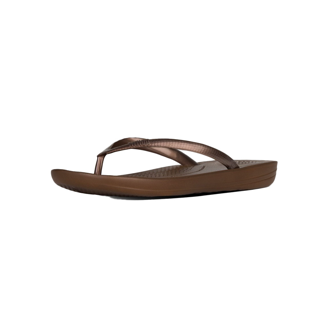 FITFLOP รองเท้าแตะหนีบผู้หญิง IQUSHION ERGONOMIC FLIP-FLOPS รุ่น E54-012 สี BRONZE รองเท้าผู้หญิง