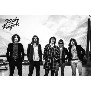 โปสเตอร์ Sticky Fingers วง ดนตรี รูป ภาพ ติดผนัง สวยๆ ภาพติดผนัง poster 34.5 x 23.5 นิ้ว (88 x 60 ซม.โดยประมาณ)