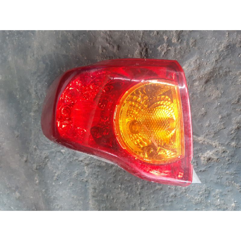 ไฟท้าย TOYOTA altis  2008-2010 แท้ มือสองถอด