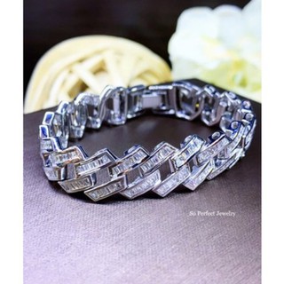 สร้อยข้อมือลายโซ่เพชรแท้รอบเส้น Baguette Diamonds Chain Eternity Bracelet ใช้เพชรน้ำขาว 99 ขาวใสมากกก เห็นแล้วรักเลยค่าา