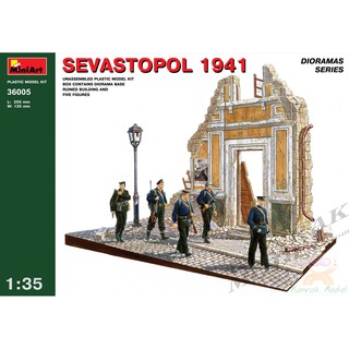 MI36005 SEVASTOPOL 1941 1/35