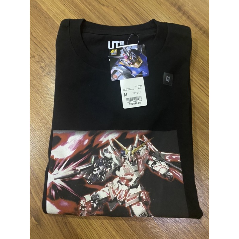 เสื้อยืดยูนิโคล่ GUNPLA 40th Anniversary size M ของใหม่ ป้ายห้อย 💯% จากshop